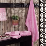 jakarlı kadife banyo takımı